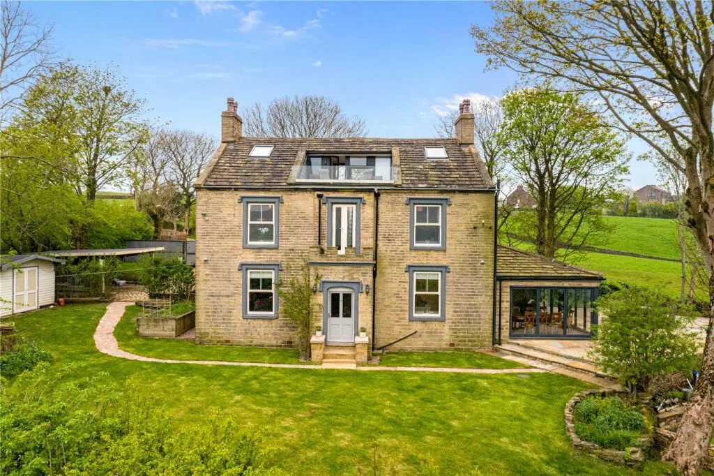 houses for sale in Oldham