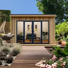 Insulated summer houses