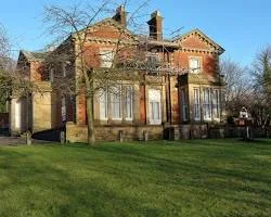 House for sale in Oldham