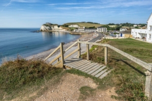 lakeside houses in the UK