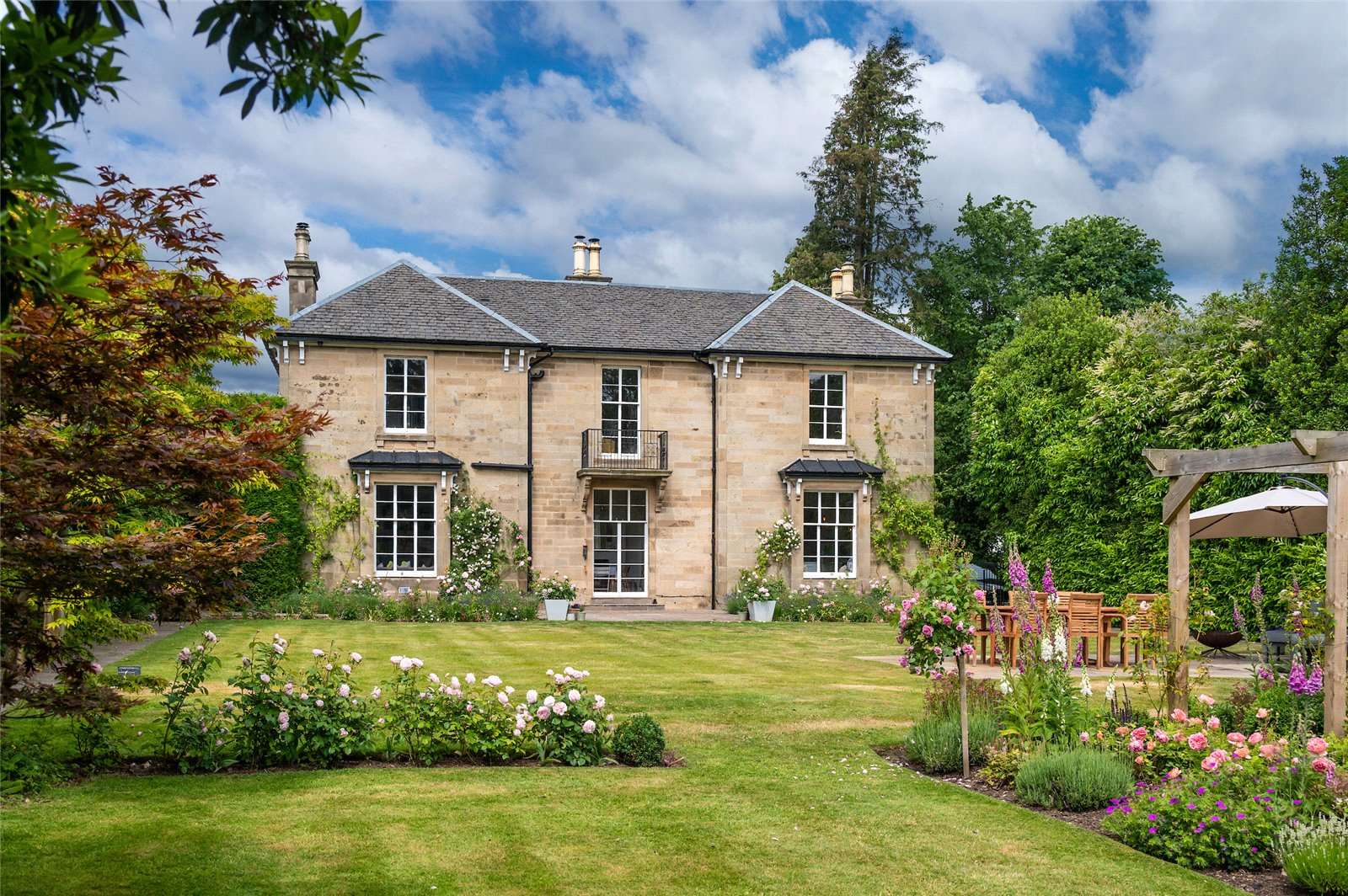 Living in Eaglesham Village