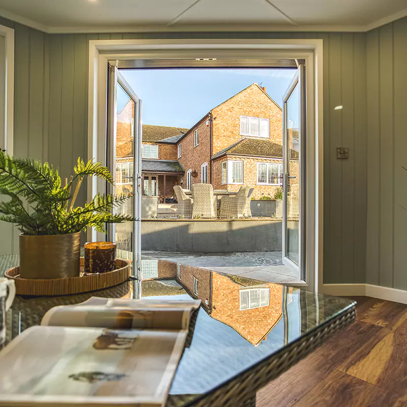 insulated summer houses